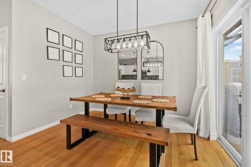 Dining area with light wood finished floors - 46 13825 155 Avenue, Edmonton, AB - Indoor Photo Showing Dining Room