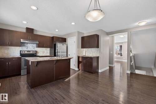 Edmonton, AB - Indoor Photo Showing Kitchen