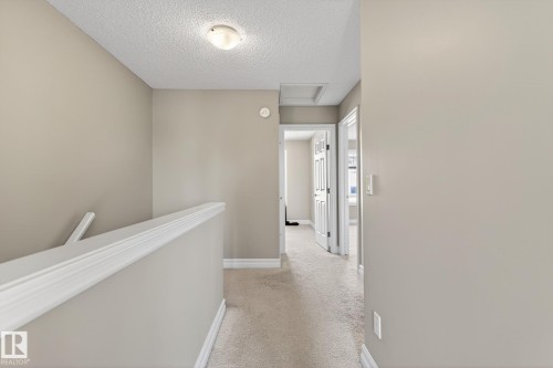 Edmonton, AB - Indoor Photo Showing Other Room