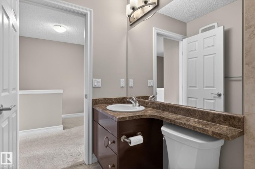 Edmonton, AB - Indoor Photo Showing Bathroom