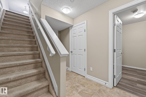 Edmonton, AB - Indoor Photo Showing Other Room