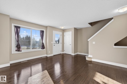 Edmonton, AB - Indoor Photo Showing Other Room