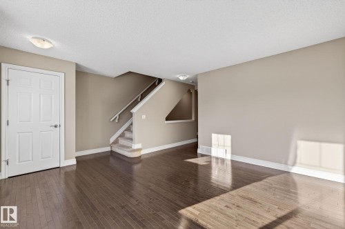 Edmonton, AB - Indoor Photo Showing Other Room