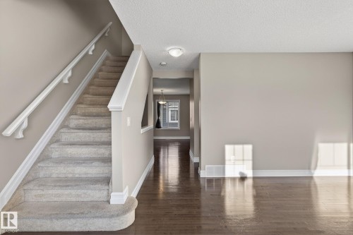 Edmonton, AB - Indoor Photo Showing Other Room