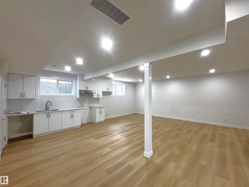 2410 Ashcraft Crescent, Edmonton, AB - Indoor