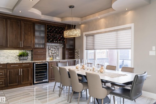2410 Ashcraft Crescent, Edmonton, AB - Indoor Photo Showing Dining Room