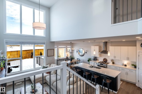 37 Rhea Crescent, St. Albert, AB - Indoor Photo Showing Kitchen With Upgraded Kitchen