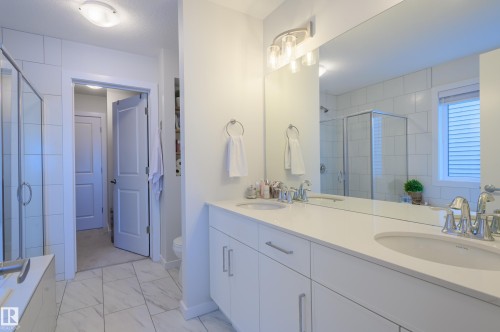 37 Rhea Crescent, St. Albert, AB - Indoor Photo Showing Bathroom