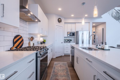 37 Rhea Crescent, St. Albert, AB - Indoor Photo Showing Kitchen With Double Sink With Upgraded Kitchen