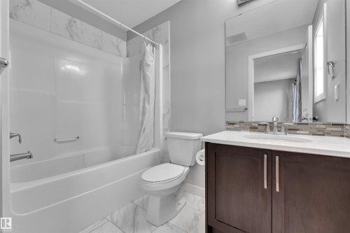 6664 Cardinal Road, Edmonton, AB - Indoor Photo Showing Bathroom