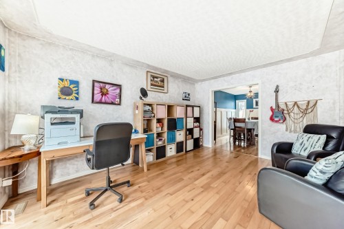 18931 80 Avenue, Edmonton, AB - Indoor Photo Showing Office