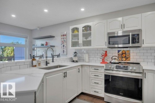 4260 24 Street, Edmonton, AB - Indoor Photo Showing Kitchen With Upgraded Kitchen