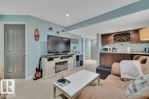 4260 24 Street, Edmonton, AB - Indoor Photo Showing Living Room