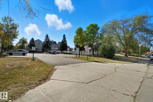 71 Lancaster Terrace, Edmonton, AB - Outdoor