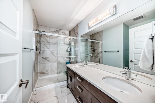 12345 85 Street, Edmonton, AB - Indoor Photo Showing Bathroom