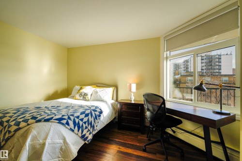 602 11710 100 Avenue, Edmonton, AB - Indoor Photo Showing Bedroom