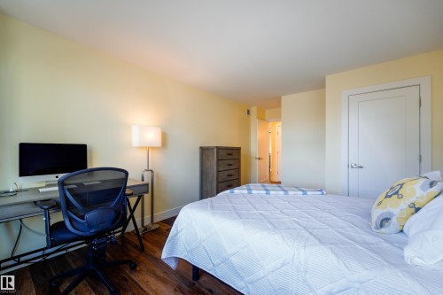 602 11710 100 Avenue, Edmonton, AB - Indoor Photo Showing Bedroom