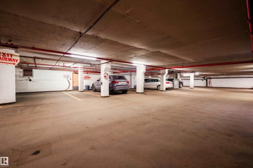 602 11710 100 Avenue, Edmonton, AB - Indoor Photo Showing Garage