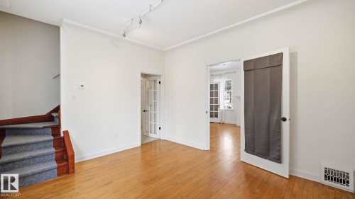 10149 122 Street, Edmonton, AB - Indoor Photo Showing Other Room
