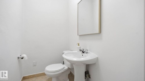 10149 122 Street, Edmonton, AB - Indoor Photo Showing Bathroom