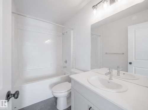 8724 224 Street, Edmonton, AB - Indoor Photo Showing Bathroom
