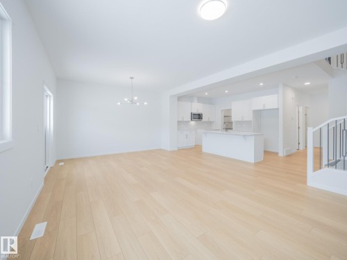 8731 224 Street, Edmonton, AB - Indoor