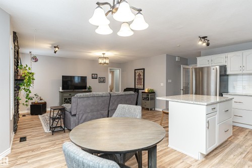 5755 161 Avenue, Edmonton, AB - Indoor Photo Showing Dining Room