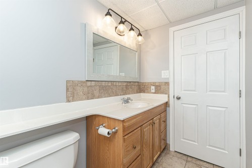 5755 161 Avenue, Edmonton, AB - Indoor Photo Showing Bathroom