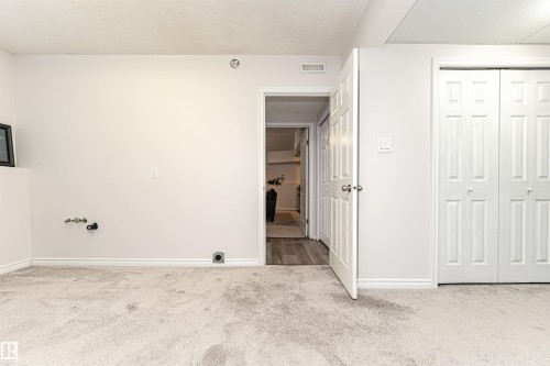 5755 161 Avenue, Edmonton, AB - Indoor Photo Showing Other Room