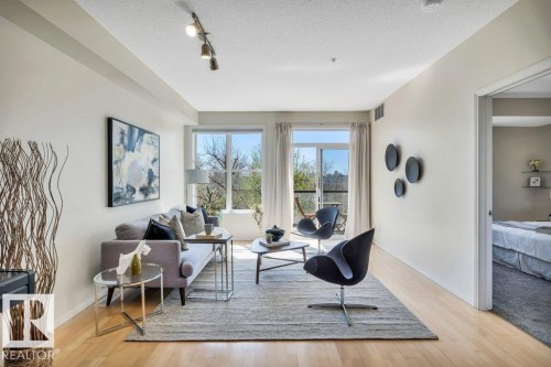 214 9507 101 Avenue, Edmonton, AB - Indoor