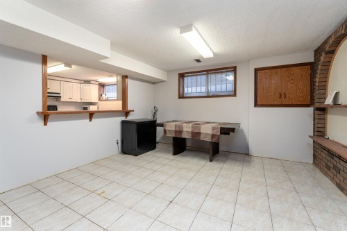 11020 171 Avenue, Edmonton, AB - Indoor