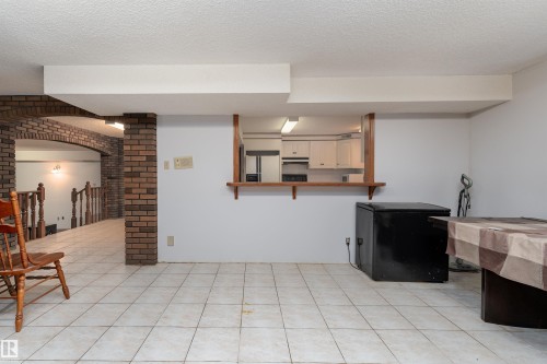 11020 171 Avenue, Edmonton, AB - Indoor