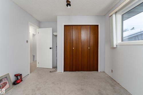 11020 171 Avenue, Edmonton, AB - Indoor Photo Showing Other Room