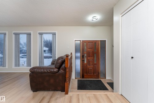 11020 171 Avenue, Edmonton, AB - Indoor Photo Showing Other Room