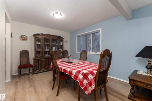 11020 171 Avenue, Edmonton, AB - Indoor Photo Showing Dining Room
