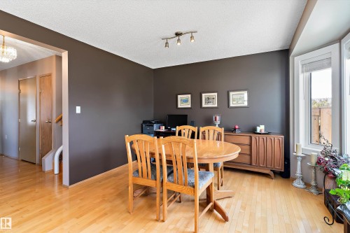 6562 158 Avenue, Edmonton, AB - Indoor Photo Showing Dining Room