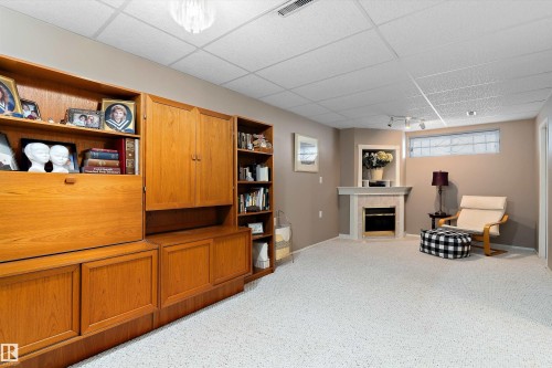 6562 158 Avenue, Edmonton, AB - Indoor