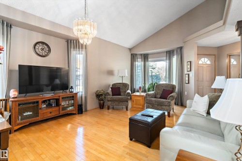 6562 158 Avenue, Edmonton, AB - Indoor Photo Showing Living Room