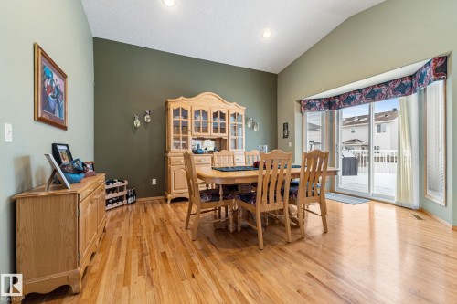 6807 163 Avenue, Edmonton, AB - Indoor Photo Showing Dining Room