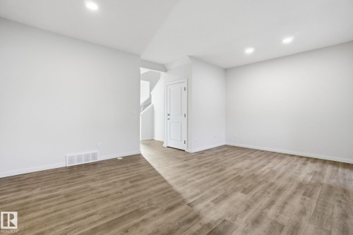 2479 Kelly Circle, Edmonton, AB - Indoor Photo Showing Other Room
