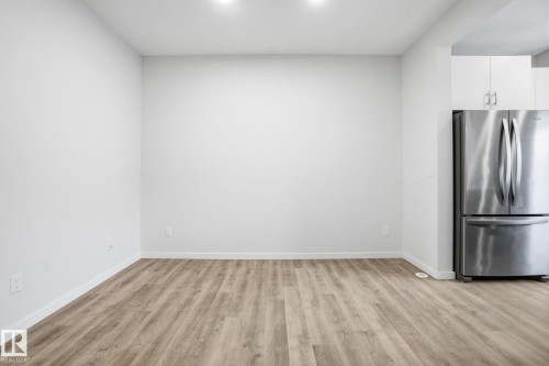 2479 Kelly Circle, Edmonton, AB - Indoor Photo Showing Other Room
