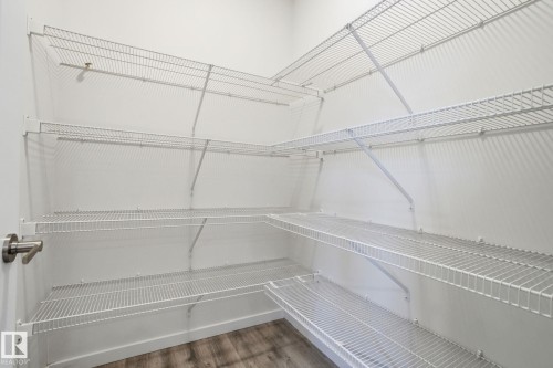 2479 Kelly Circle, Edmonton, AB - Indoor With Storage