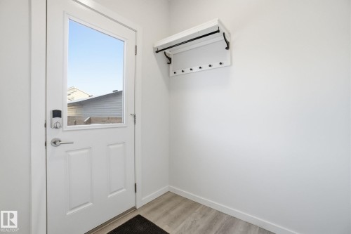 2479 Kelly Circle, Edmonton, AB - Indoor Photo Showing Other Room