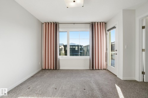 2479 Kelly Circle, Edmonton, AB - Indoor Photo Showing Other Room