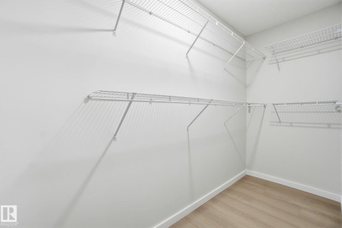 2479 Kelly Circle, Edmonton, AB - Indoor With Storage