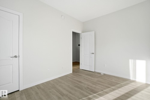 2479 Kelly Circle, Edmonton, AB - Indoor Photo Showing Other Room