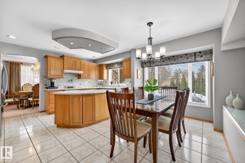 3455 Hill View Crescent, Edmonton, AB - Indoor Photo Showing Other Room