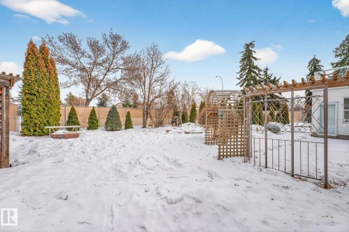 3455 Hill View Crescent, Edmonton, AB - Outdoor