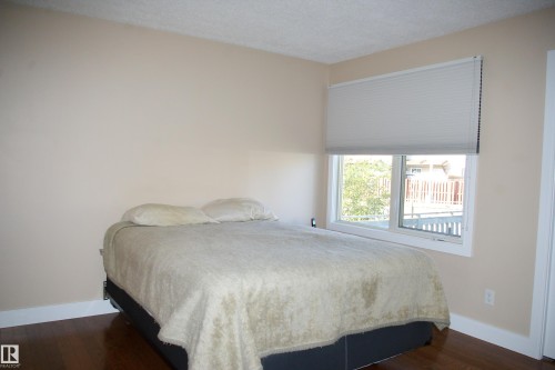 168 Warwick Road, Edmonton, AB - Indoor Photo Showing Bedroom