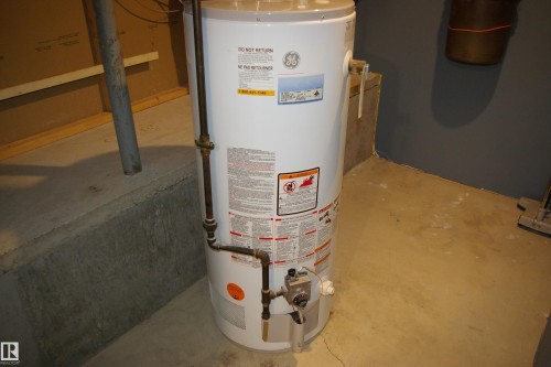 168 Warwick Road, Edmonton, AB - Indoor Photo Showing Basement